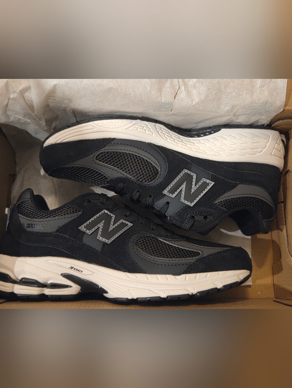 New Balance 2002R Big Kid "Black Phantom" GC2002BK Size 5Y / 6.5 Women